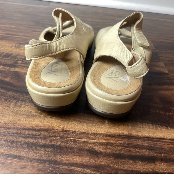 Clark Artisan Beige Leather Athletic Hook & Loop Comfort Sandal Size 10N - Picture 7 of 12